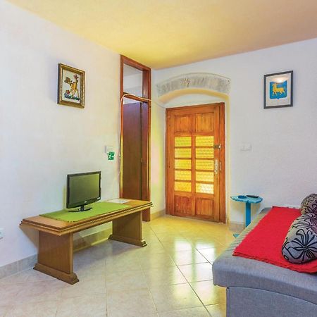 Pet Friendly Apartment In Porec With Wifi Luaran gambar