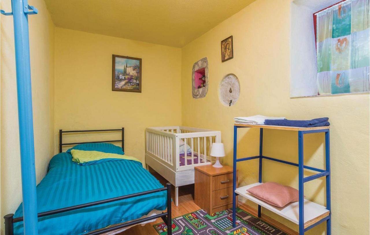 Pet Friendly Apartment In Porec With Wifi Luaran gambar